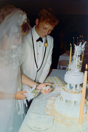 Scan1200dpi_Bill_Edie_ Crouse_Wedding_Prints_Page06_Slot03-Edit